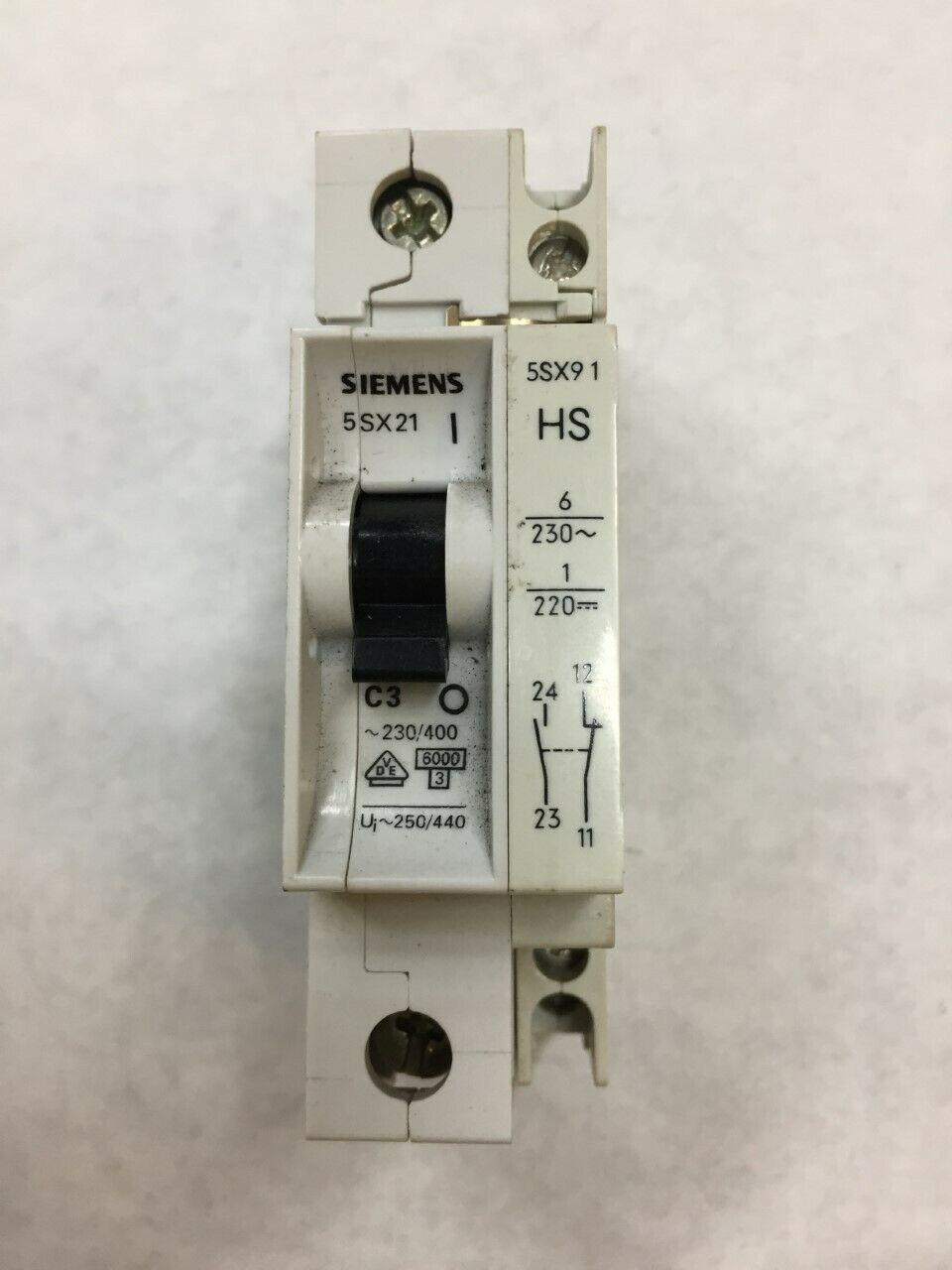 Details about   SIEMENS 3A 230/400V CIRCUIT BREAKER LOT OF 4 5SX21 C3 *PZB* 